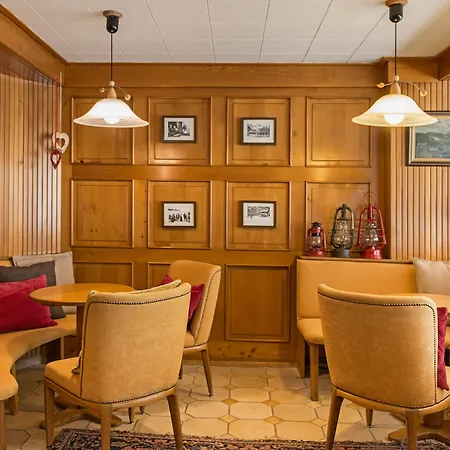 Ξενοδοχείο Alpina